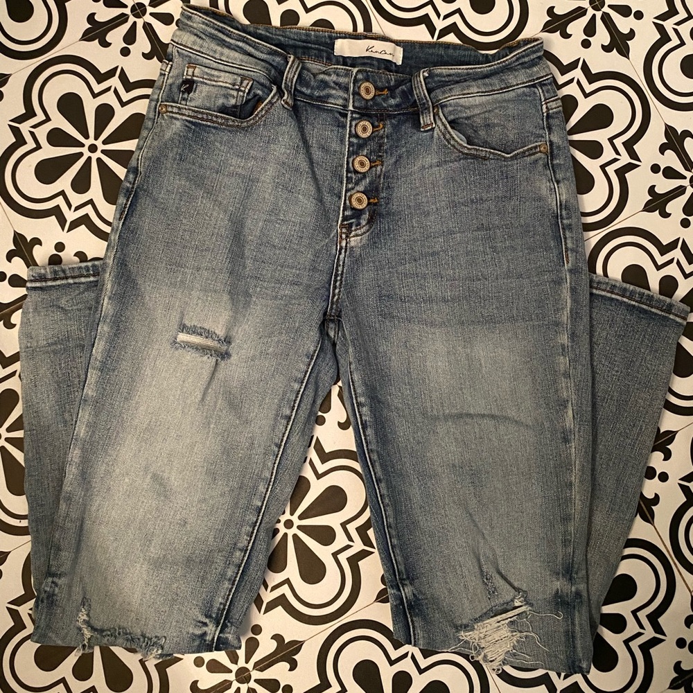 KanCan mid rise straight leg button fly Jean, size 27
